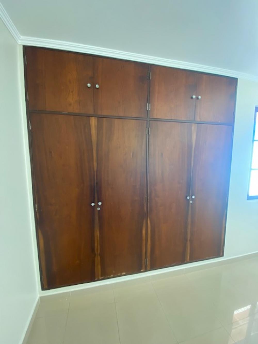 Alugar Apartamento / Padr&atilde;o em Ribeirao Preto R$ 1.500,00 - Foto 4