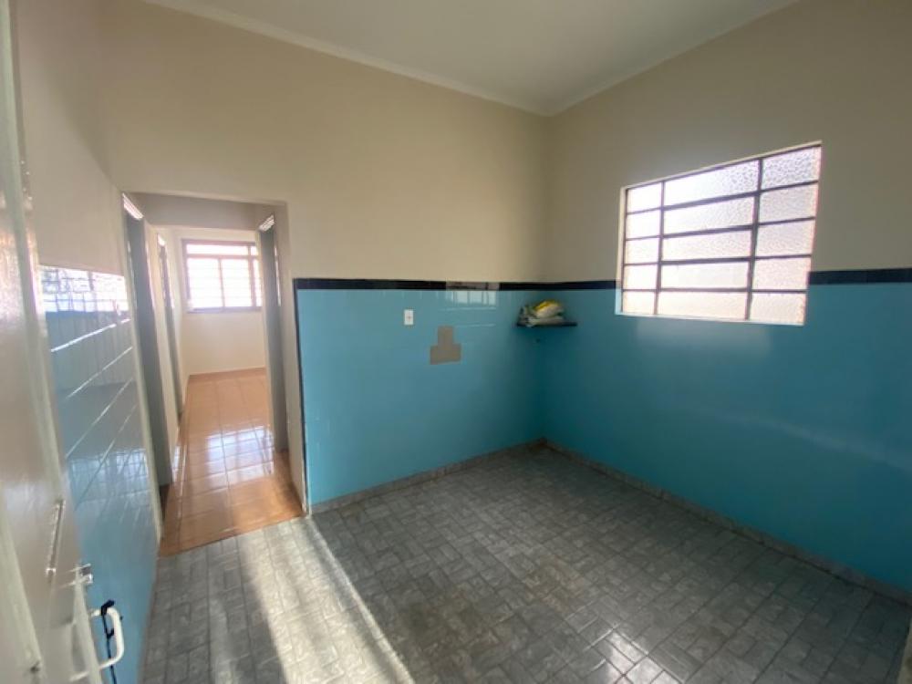 Alugar Casa / Padrão em Ribeirão Preto R$ 1.100,00 - Foto 9 Alugar Casa / Padrão em Ribeirão Preto R$ 1.100,00 - Foto 9