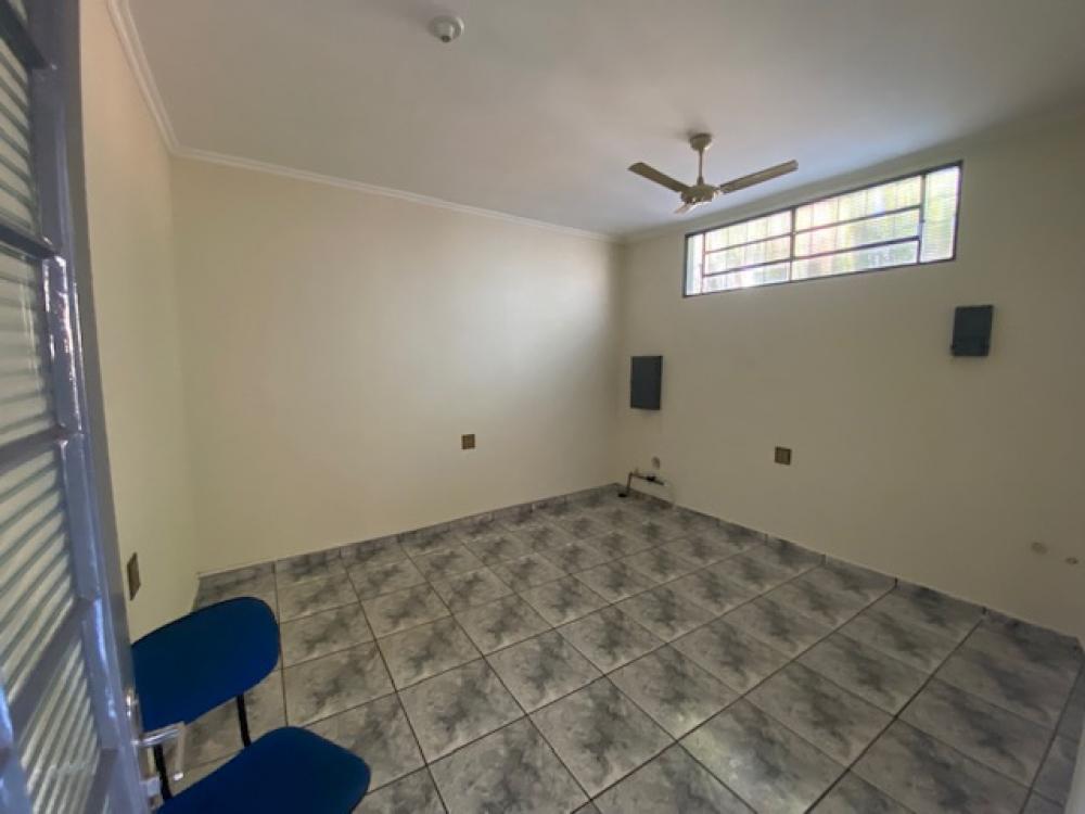Alugar Casa / Padrão em Ribeirão Preto R$ 1.100,00 - Foto 17 Alugar Casa / Padrão em Ribeirão Preto R$ 1.100,00 - Foto 17