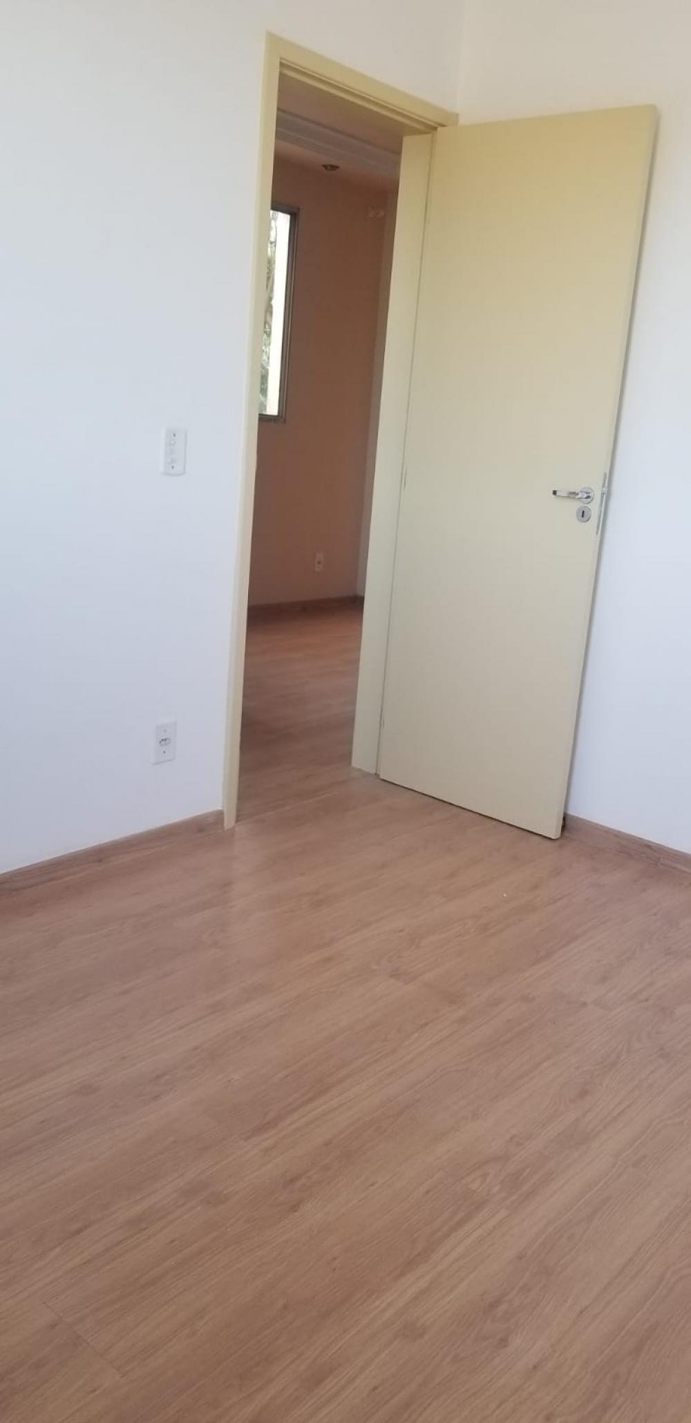 Alugar Apartamento / Padr&atilde;o em Ribeir&atilde;o Preto R$ 1.000,00 - Foto 8