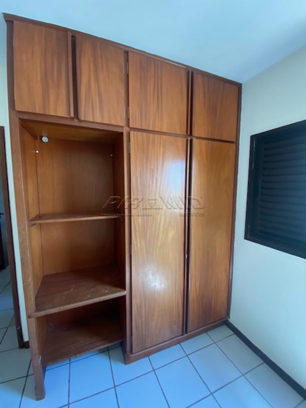 Alugar Apartamento / Padr&atilde;o em Ribeir&atilde;o Preto R$ 1.600,00 - Foto 12