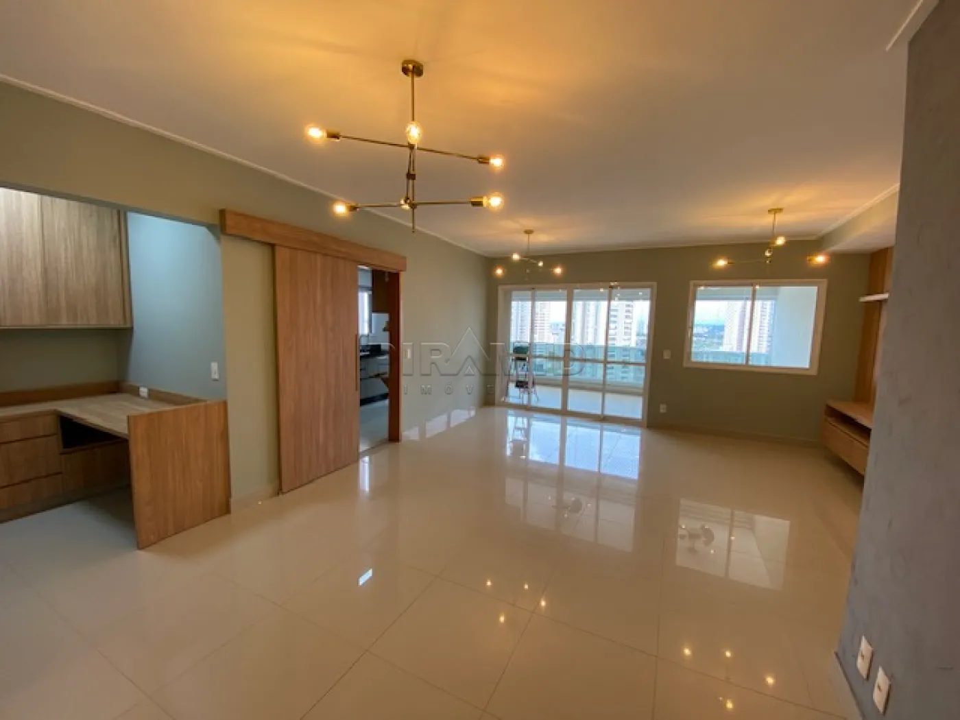 Alugar Apartamento / Padrão em Ribeirão Preto R$ 5.500,00 - Foto 4