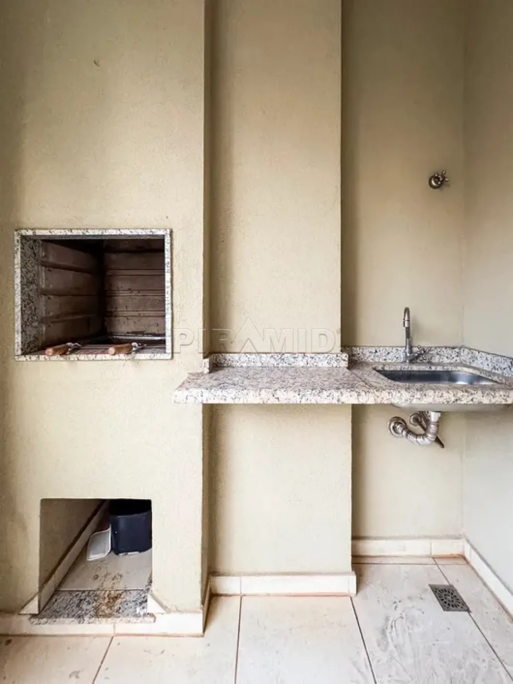 Alugar Apartamento / Padr&atilde;o em Ribeir&atilde;o Preto R$ 1.900,00 - Foto 4