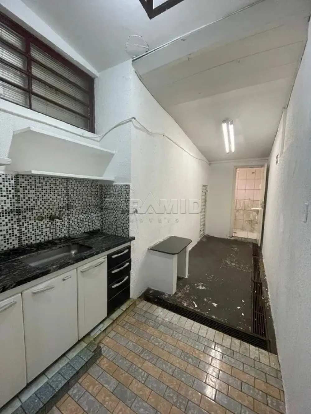 Alugar Comercial / Sal&atilde;o em Ribeir&atilde;o Preto R$ 1.750,00 - Foto 6