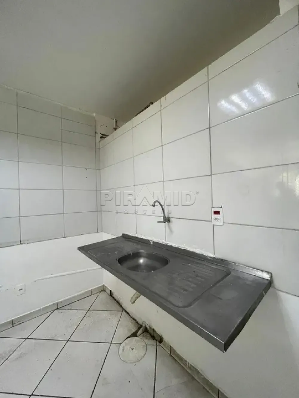Alugar Comercial / Sal&atilde;o em Ribeir&atilde;o Preto R$ 1.750,00 - Foto 7