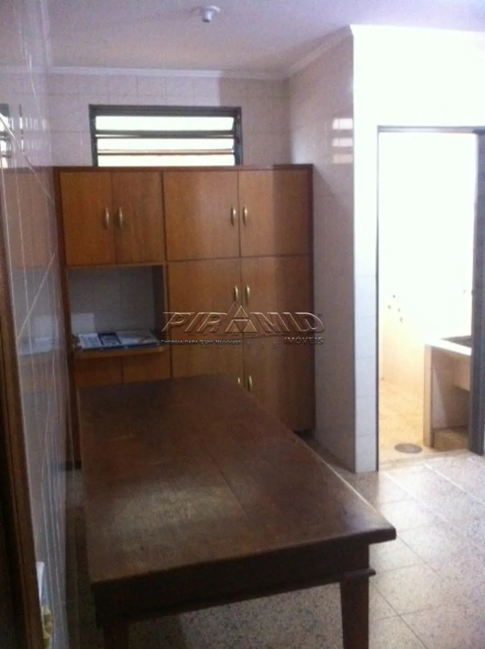 Alugar Comercial / Casa em Ribeir&atilde;o Preto R$ 1.620,00 - Foto 3