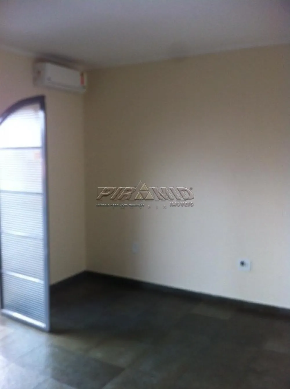 Alugar Comercial / Casa em Ribeir&atilde;o Preto R$ 1.620,00 - Foto 10