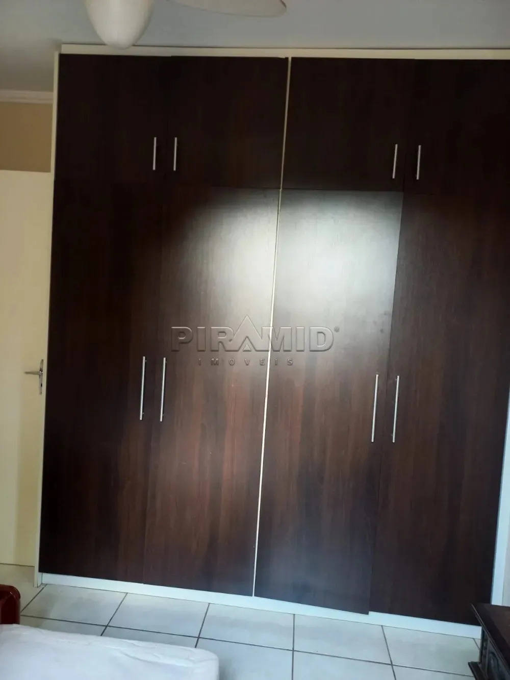 Alugar Apartamento / Padr&atilde;o em Ribeir&atilde;o Preto R$ 1.200,00 - Foto 4