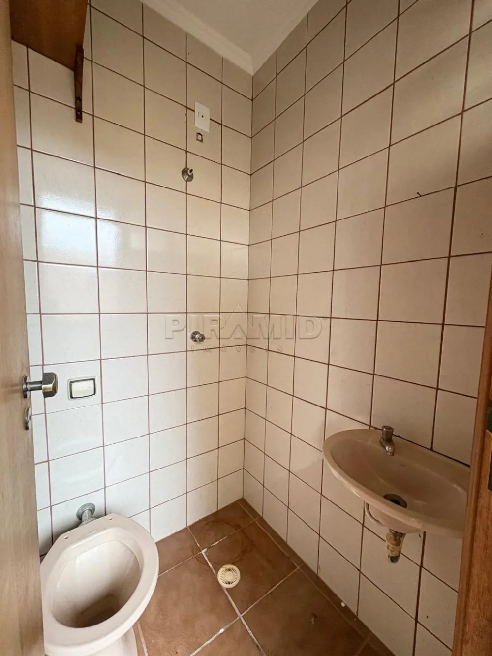 Alugar Apartamento / Padrão em Ribeirão Preto R$ 1.800,00 - Foto 12