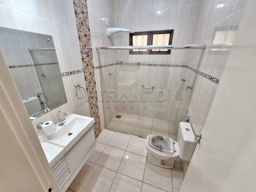 Alugar Casa / Padr&atilde;o em Ribeir&atilde;o Preto R$ 3.000,00 - Foto 3