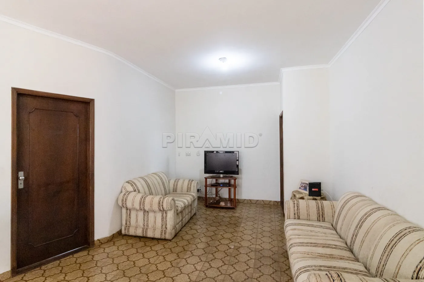Alugar Casa / Padrão em Ribeirão Preto R$ 2.000,00 - Foto 9