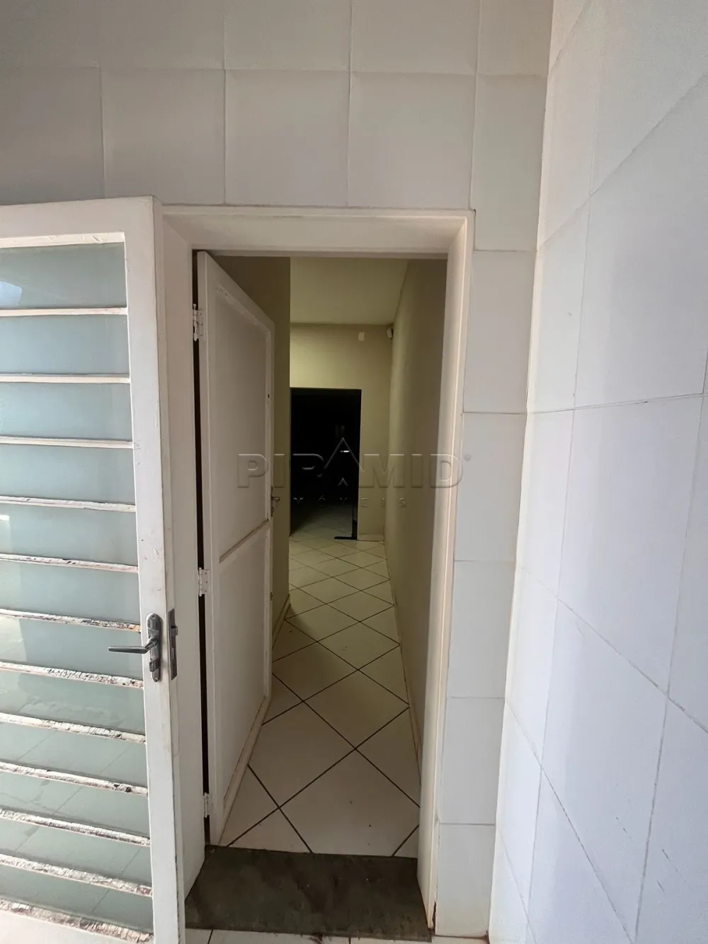 Alugar Comercial / Pr&eacute;dio em Ribeir&atilde;o Preto R$ 16.800,00 - Foto 12