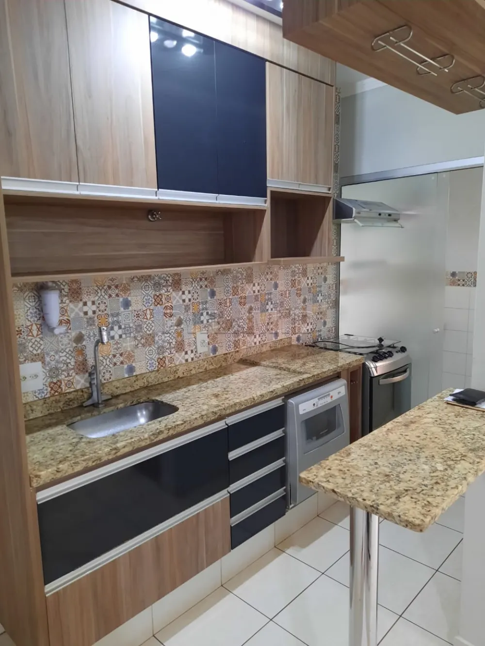 Alugar Apartamento / Padrão em Ribeirão Preto R$ 1.700,00 - Foto 3