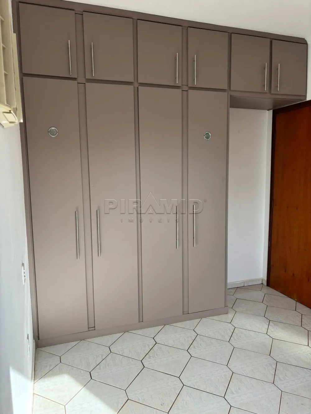 Alugar Apartamento / Padrão em Ribeirão Preto R$ 1.250,00 - Foto 6