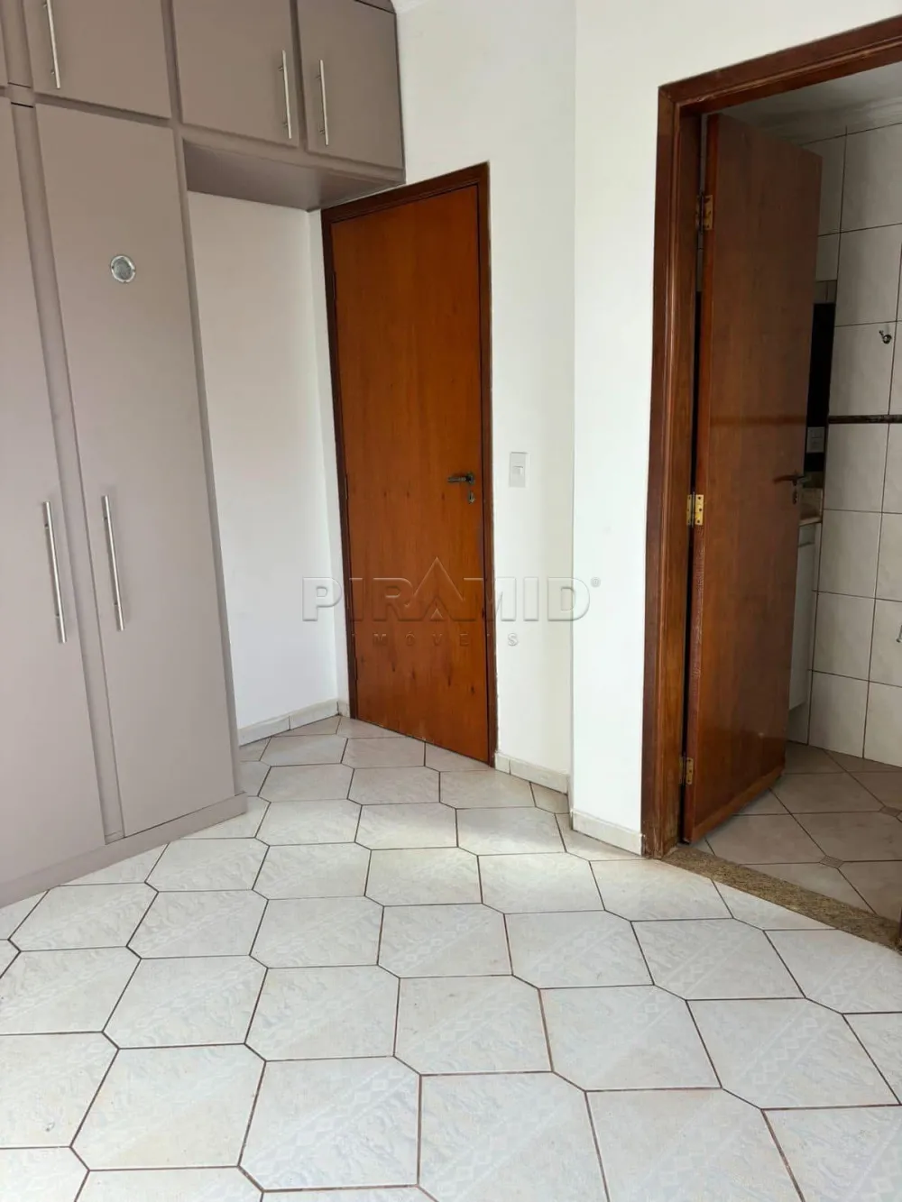 Alugar Apartamento / Padrão em Ribeirão Preto R$ 1.250,00 - Foto 12