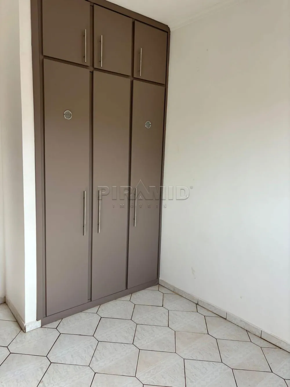 Alugar Apartamento / Padrão em Ribeirão Preto R$ 1.250,00 - Foto 13