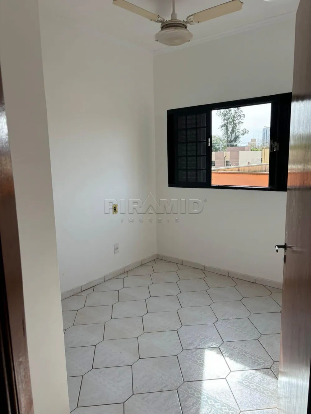 Alugar Apartamento / Padrão em Ribeirão Preto R$ 1.250,00 - Foto 14