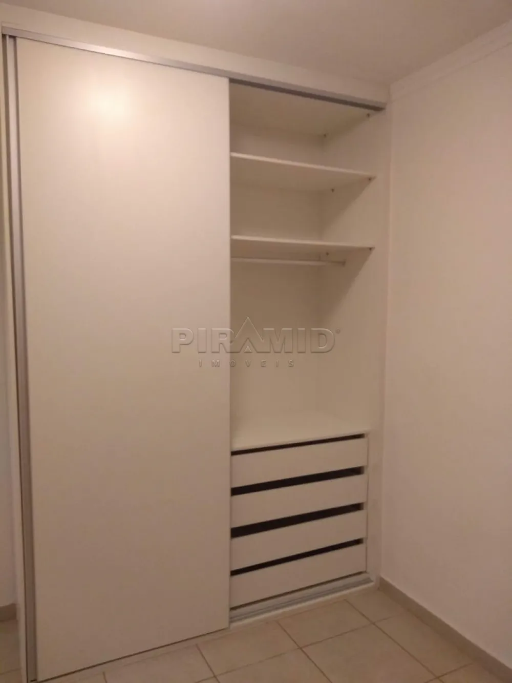 Alugar Apartamento / Padr&atilde;o em Ribeir&atilde;o Preto R$ 1.100,00 - Foto 6