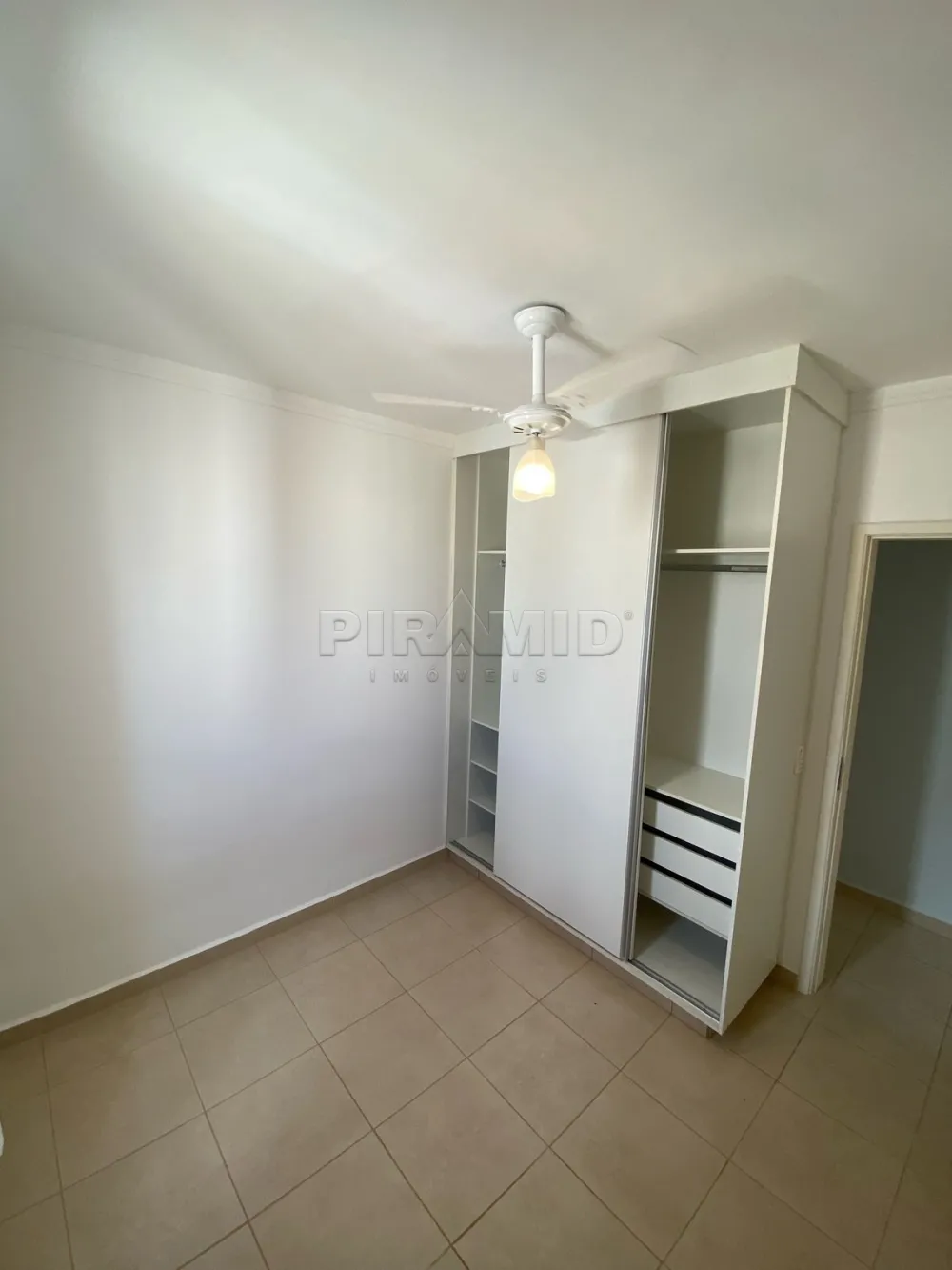 Alugar Apartamento / Padr&atilde;o em Ribeir&atilde;o Preto R$ 1.300,00 - Foto 10