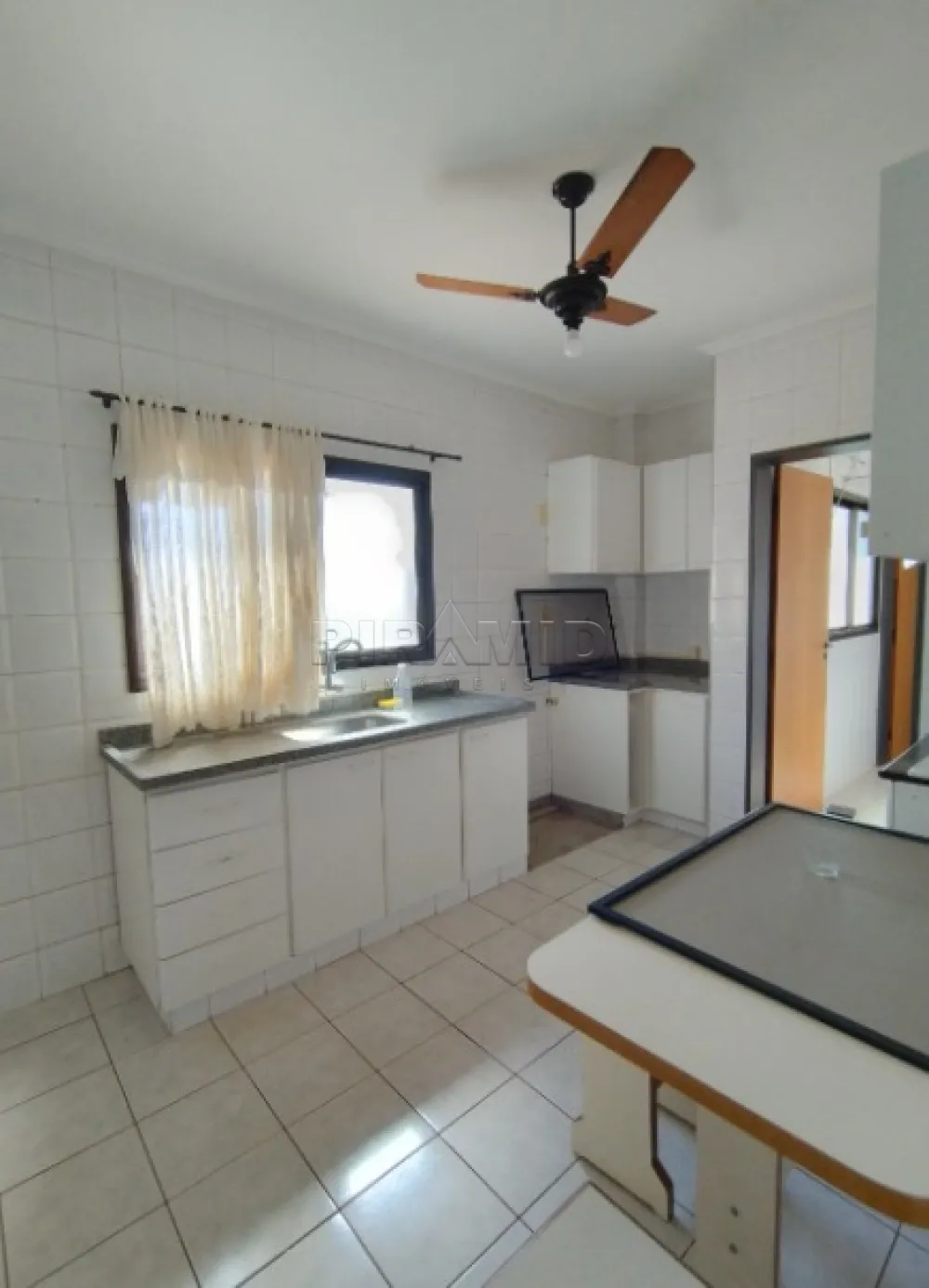 Alugar Apartamento / Padrão em Ribeirão Preto R$ 1.800,00 - Foto 14
