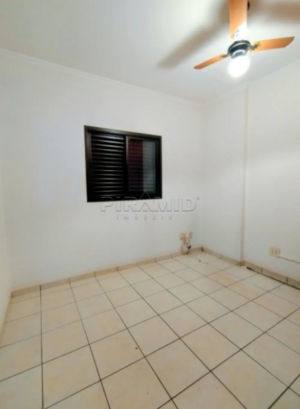 Alugar Apartamento / Padrão em Ribeirão Preto R$ 1.800,00 - Foto 12