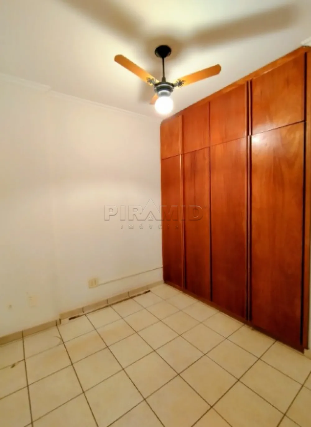 Alugar Apartamento / Padrão em Ribeirão Preto R$ 1.800,00 - Foto 11