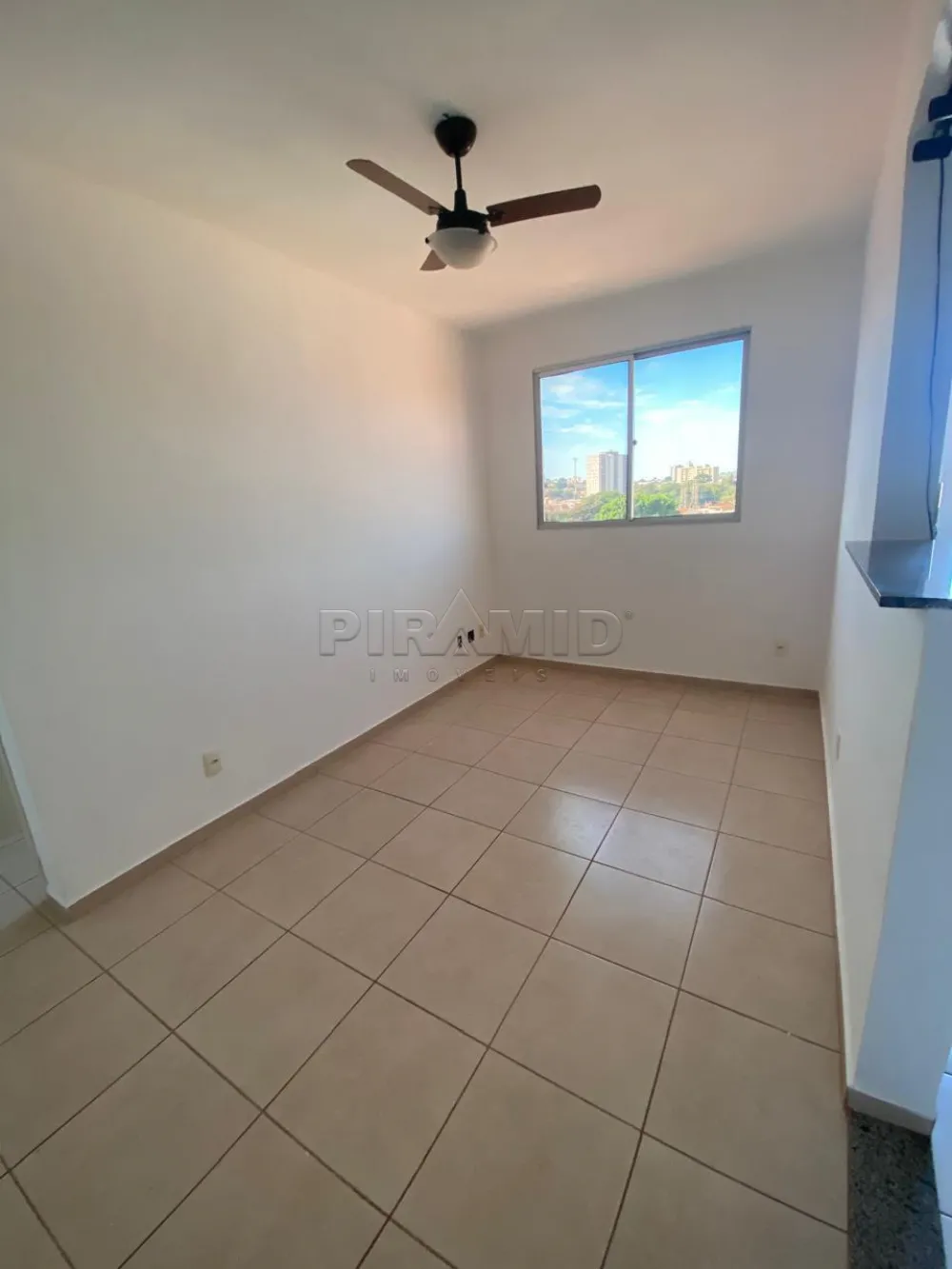 Alugar Apartamento / Padr&atilde;o em Ribeir&atilde;o Preto R$ 1.500,00 - Foto 1