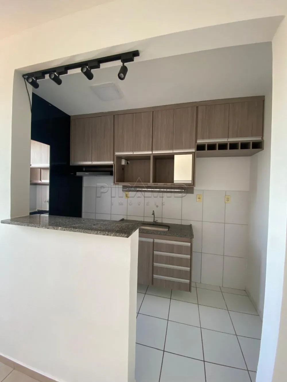 Alugar Apartamento / Padr&atilde;o em Ribeir&atilde;o Preto R$ 1.500,00 - Foto 12