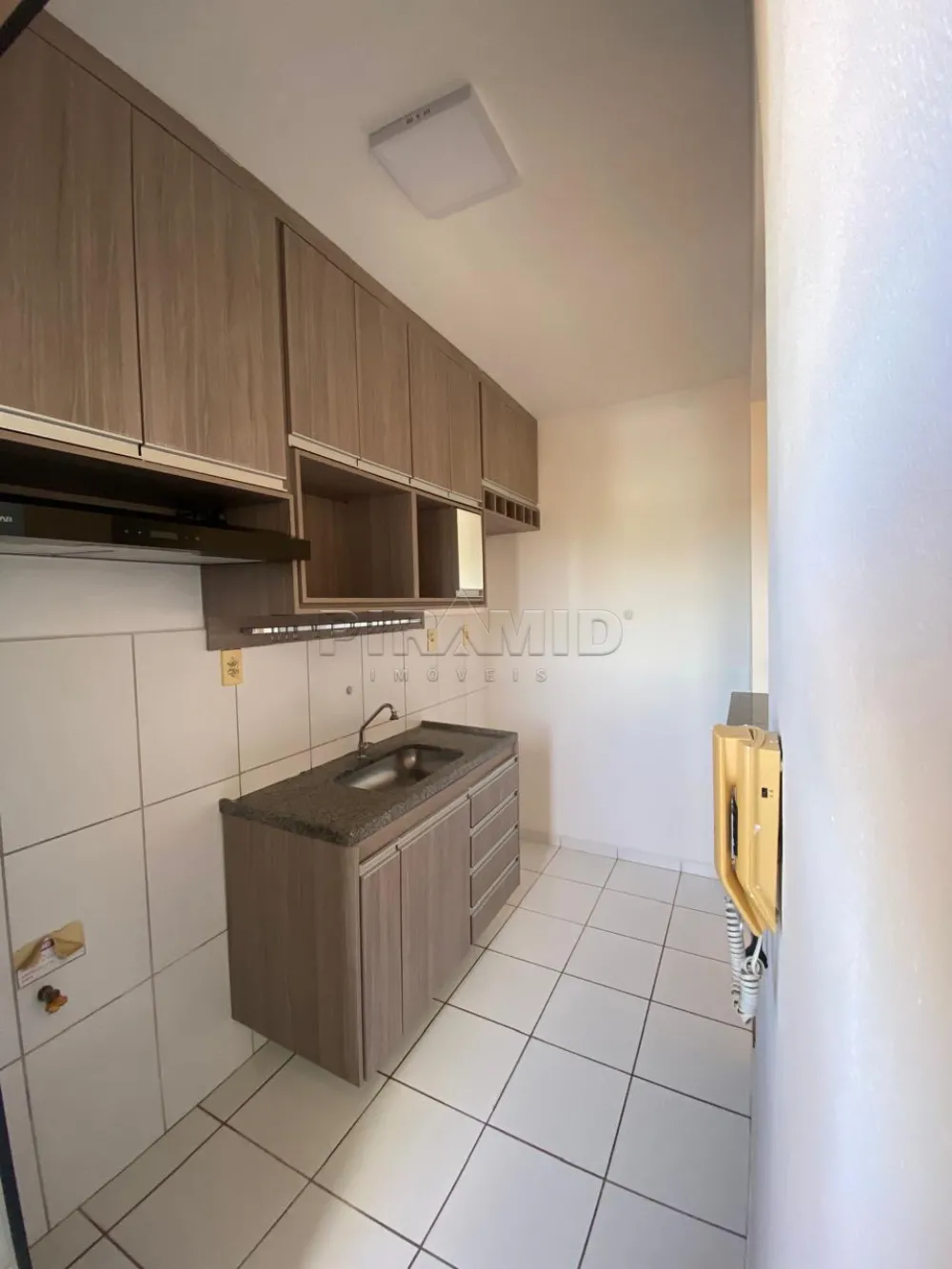 Alugar Apartamento / Padr&atilde;o em Ribeir&atilde;o Preto R$ 1.500,00 - Foto 14