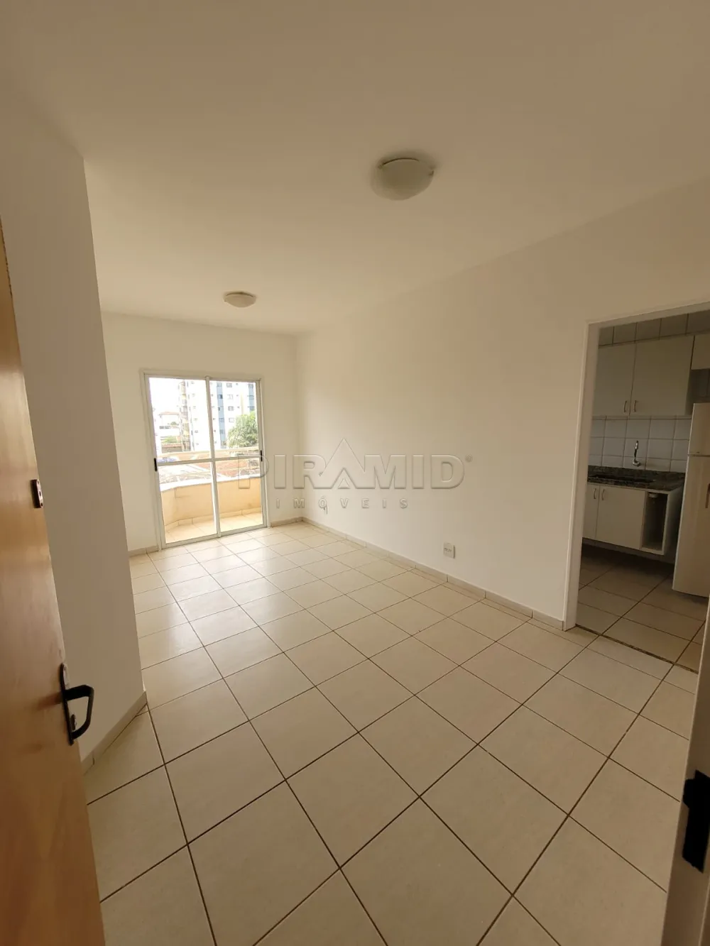 Alugar Apartamento / Padr&atilde;o em Ribeir&atilde;o Preto R$ 1.600,00 - Foto 1