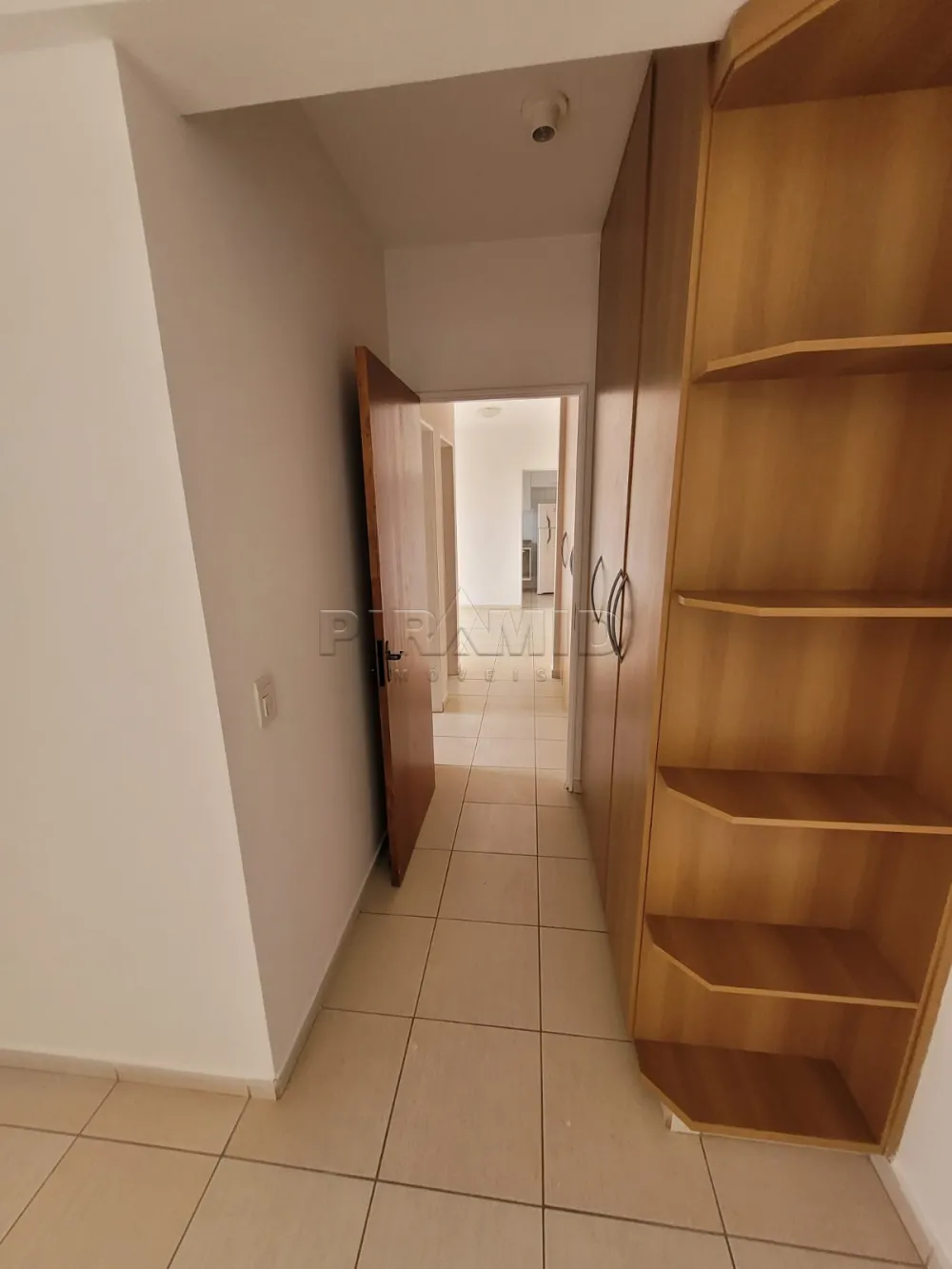 Alugar Apartamento / Padr&atilde;o em Ribeir&atilde;o Preto R$ 1.600,00 - Foto 5