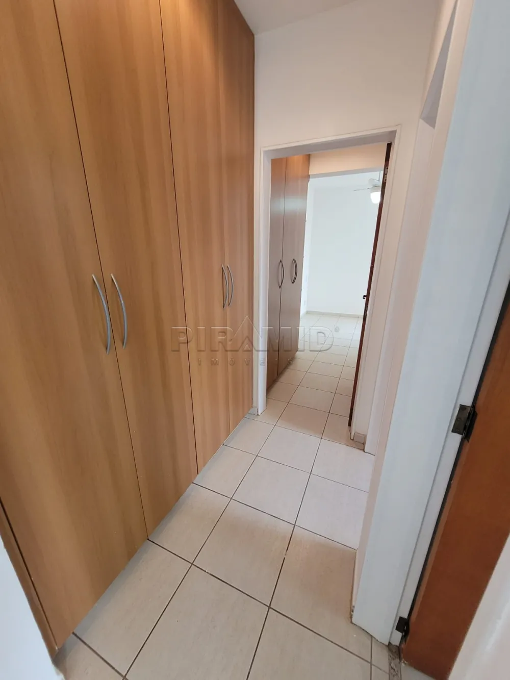 Alugar Apartamento / Padr&atilde;o em Ribeir&atilde;o Preto R$ 1.600,00 - Foto 13