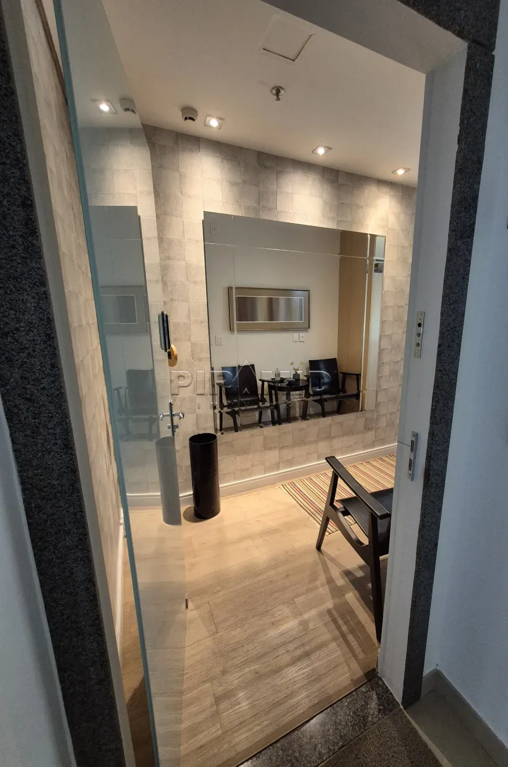 Alugar Comercial / Sala em Ribeirão Preto R$ 2.800,00 - Foto 1