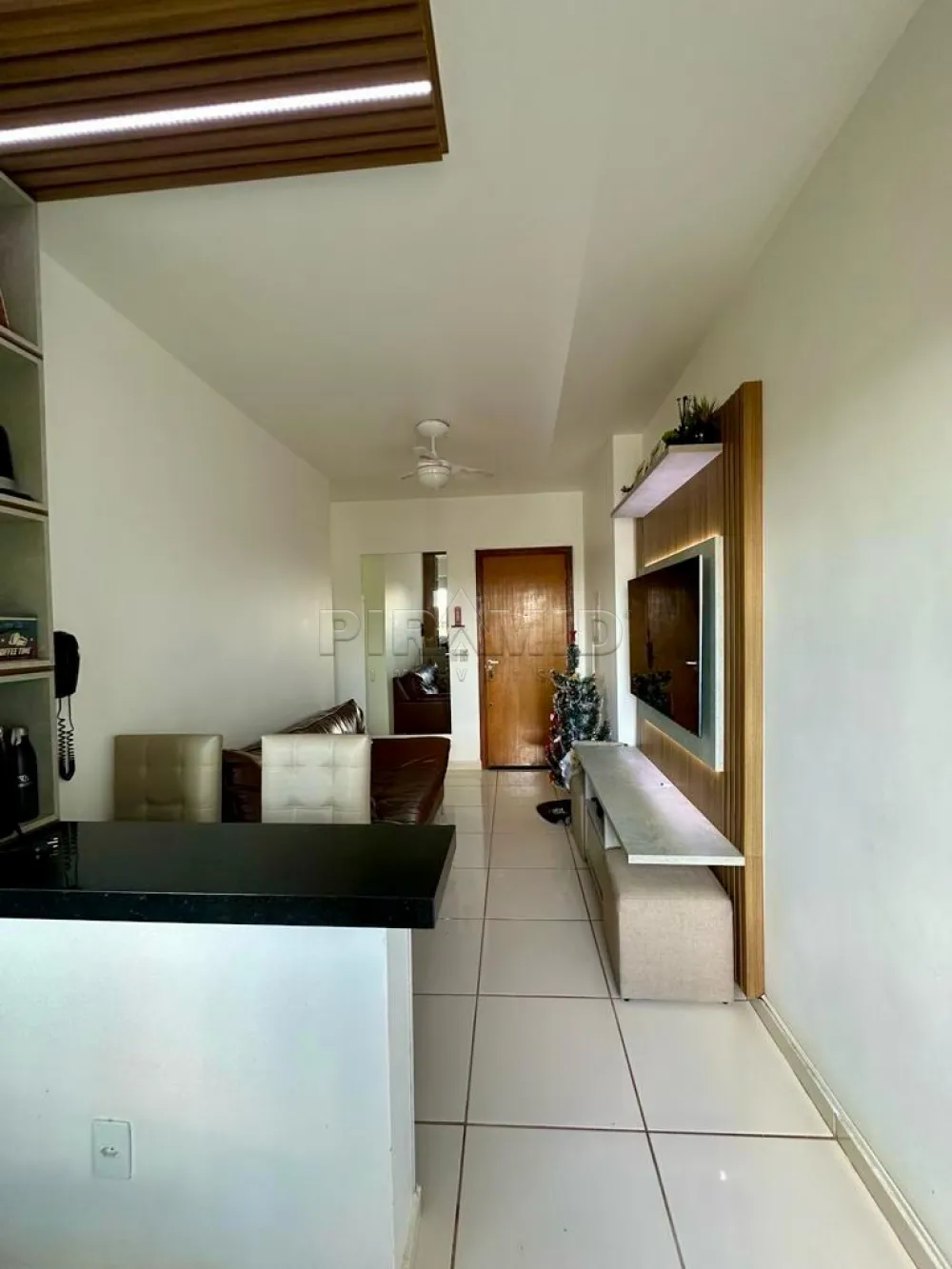 Comprar Apartamento / Padr&atilde;o em Ribeir&atilde;o Preto R$ 295.000,00 - Foto 2