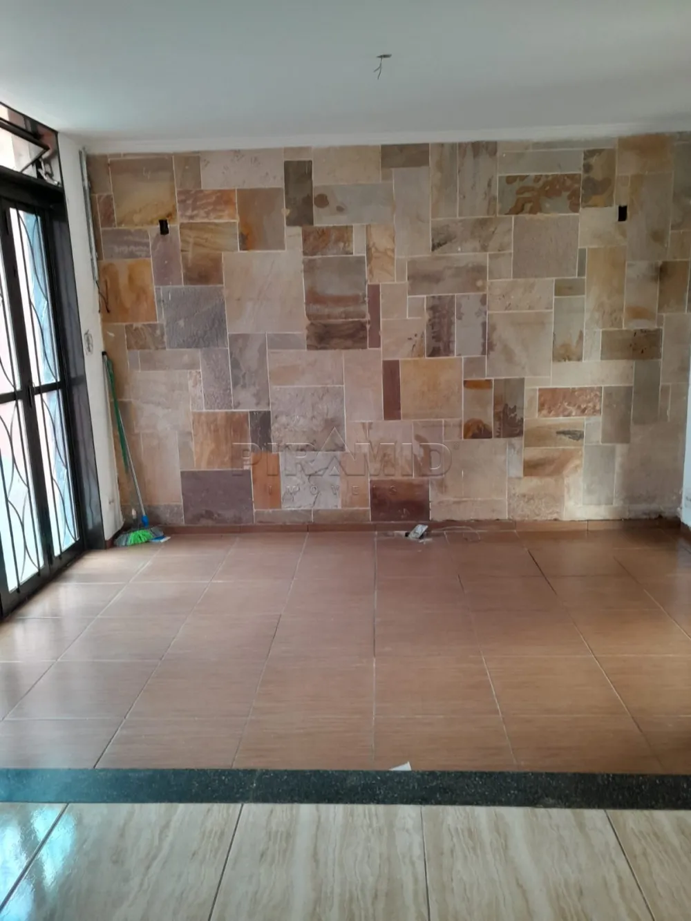 Alugar Casa / Padr&atilde;o em Ribeir&atilde;o Preto R$ 4.050,00 - Foto 2
