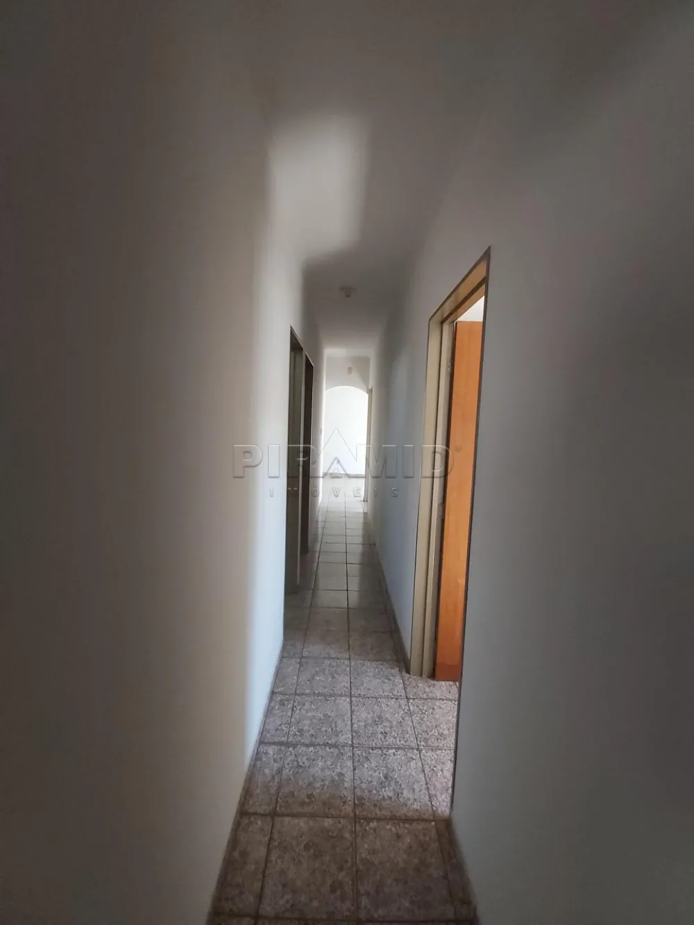 Alugar Apartamento / Padr&atilde;o em Ribeir&atilde;o Preto R$ 1.600,00 - Foto 5