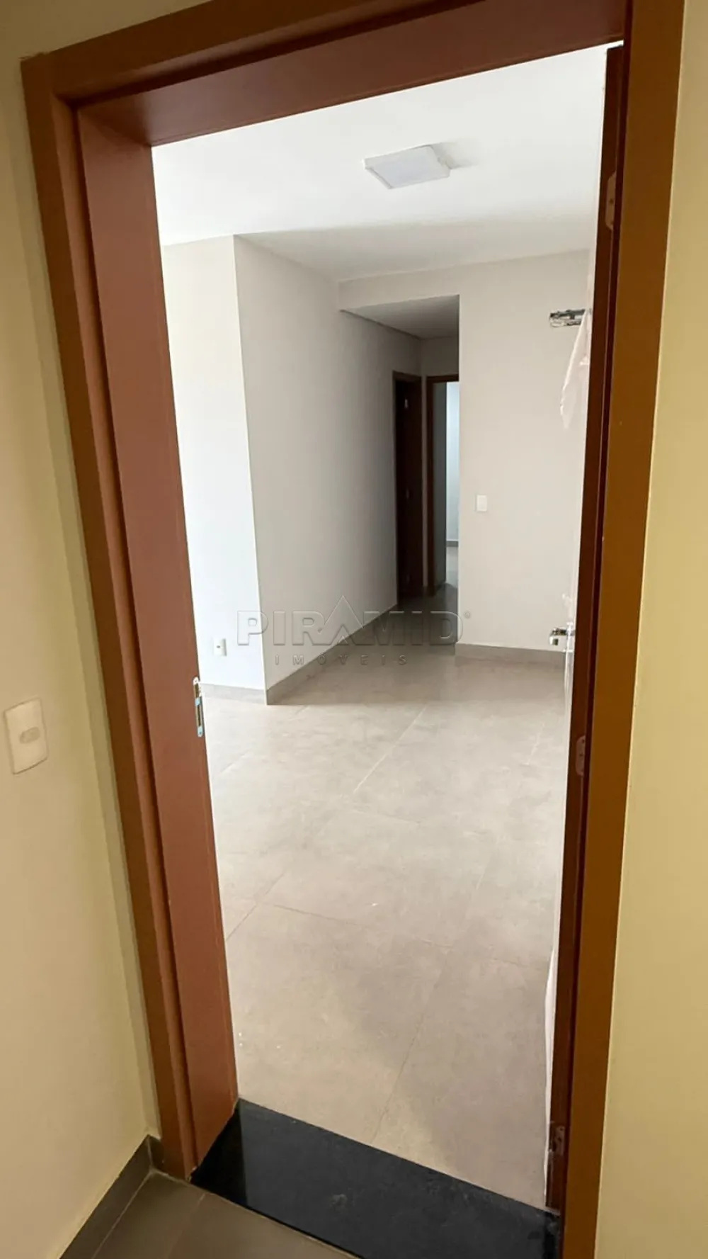 Alugar Apartamento / Padr&atilde;o em Ribeir&atilde;o Preto R$ 3.000,00 - Foto 5