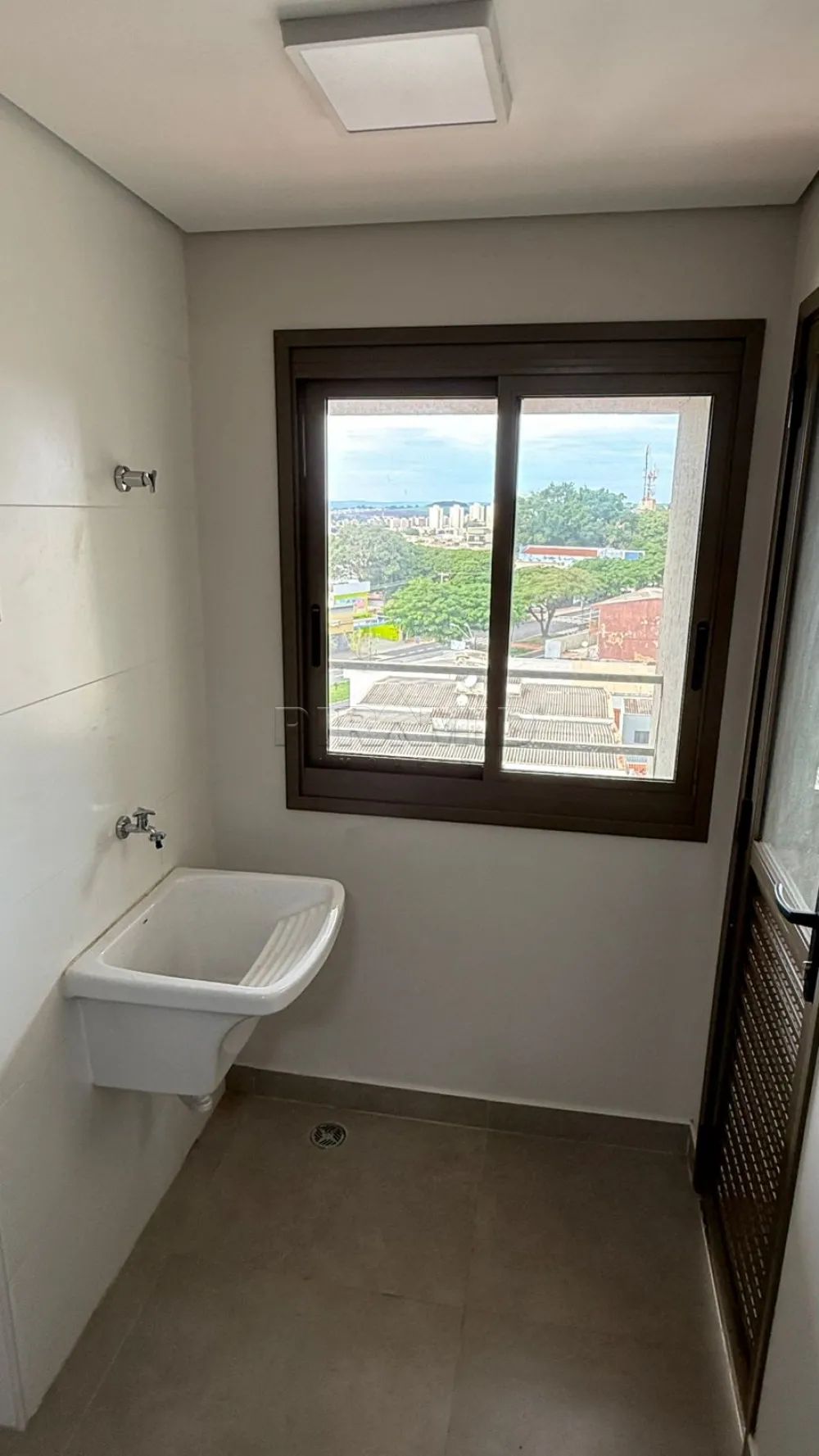 Alugar Apartamento / Padr&atilde;o em Ribeir&atilde;o Preto R$ 3.000,00 - Foto 14