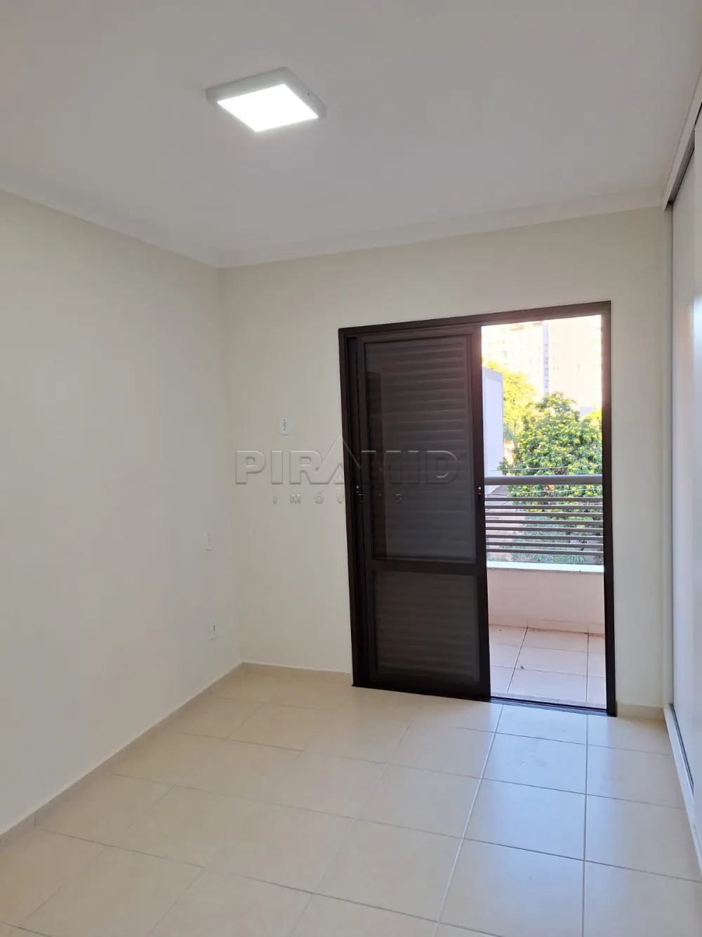 Alugar Apartamento / Padr&atilde;o em Ribeir&atilde;o Preto R$ 2.000,00 - Foto 5