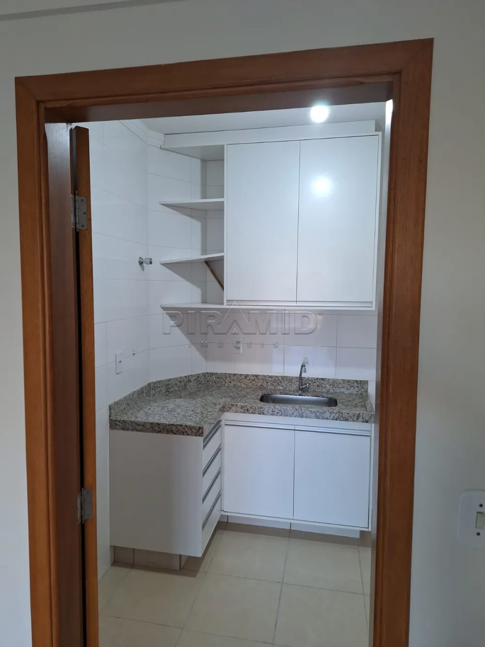 Alugar Apartamento / Padr&atilde;o em Ribeir&atilde;o Preto R$ 2.000,00 - Foto 11