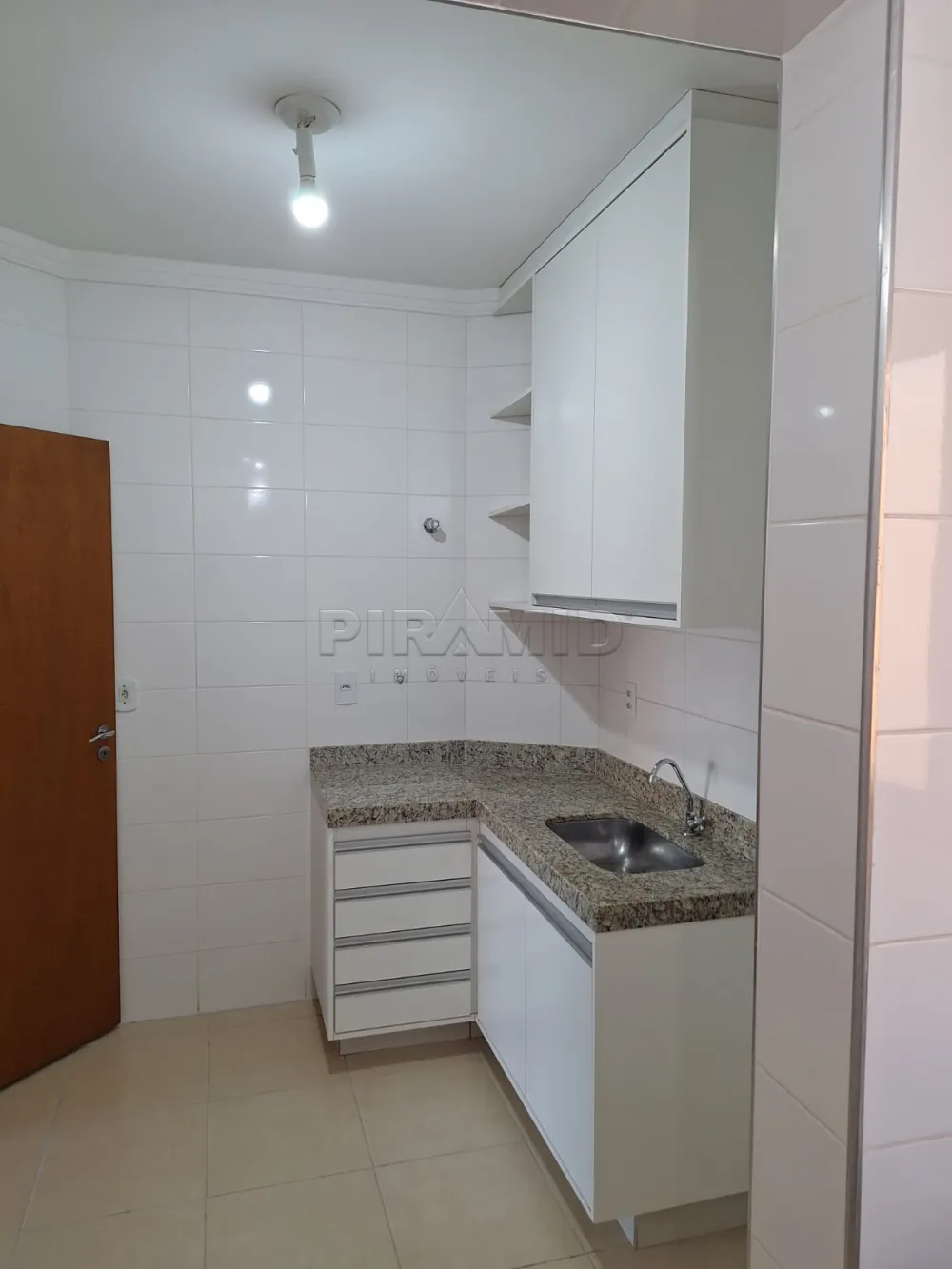 Alugar Apartamento / Padr&atilde;o em Ribeir&atilde;o Preto R$ 2.000,00 - Foto 12