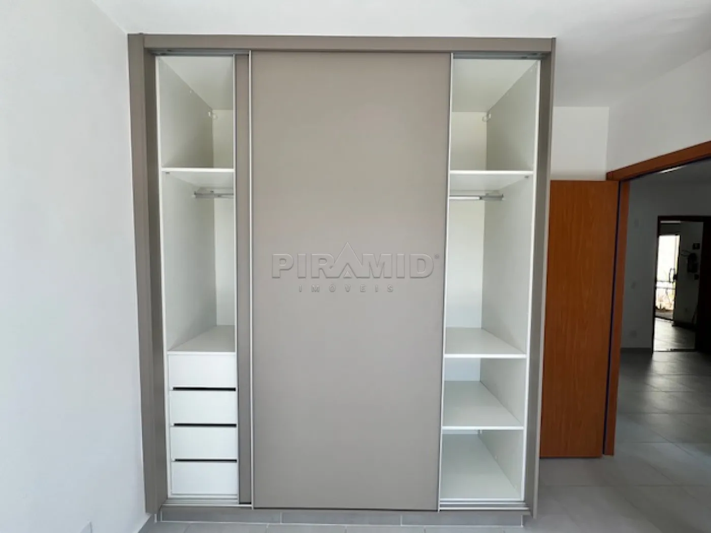 Alugar Apartamento / Padrão em Ribeirão Preto R$ 1.900,00 - Foto 8