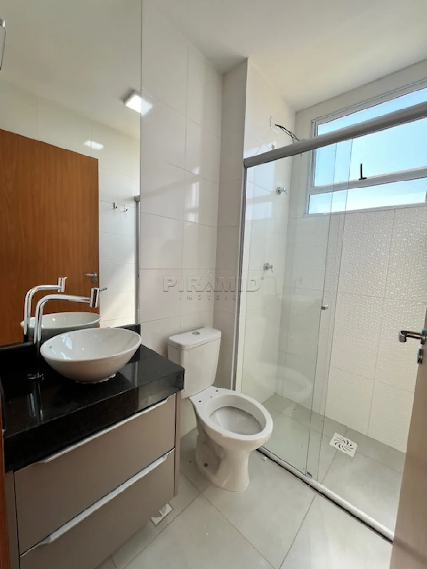 Alugar Apartamento / Padrão em Ribeirão Preto R$ 1.650,00 - Foto 6