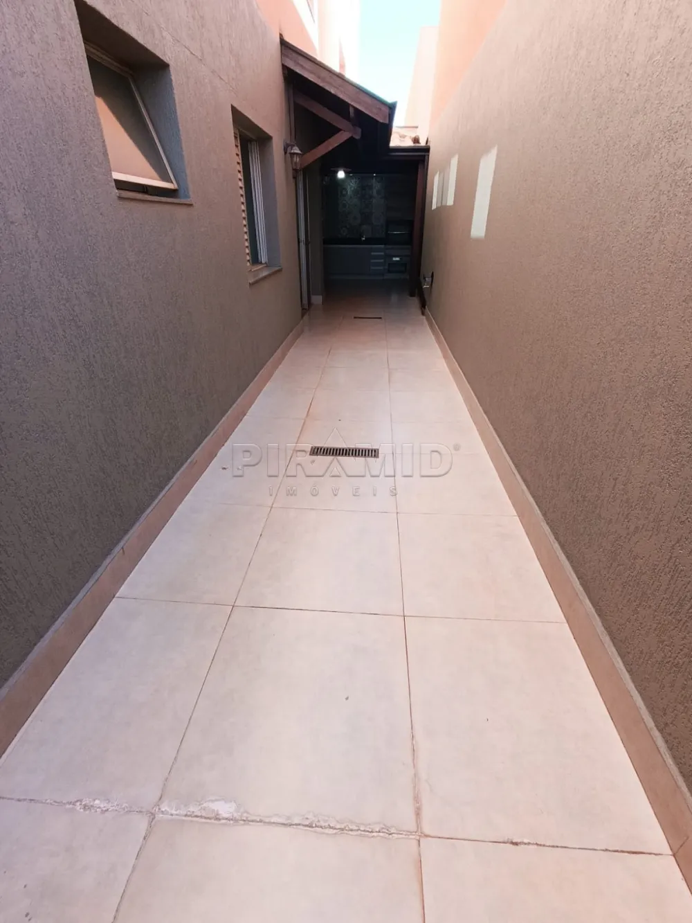 Alugar Apartamento / Padr&atilde;o em Ribeir&atilde;o Preto R$ 1.900,00 - Foto 4