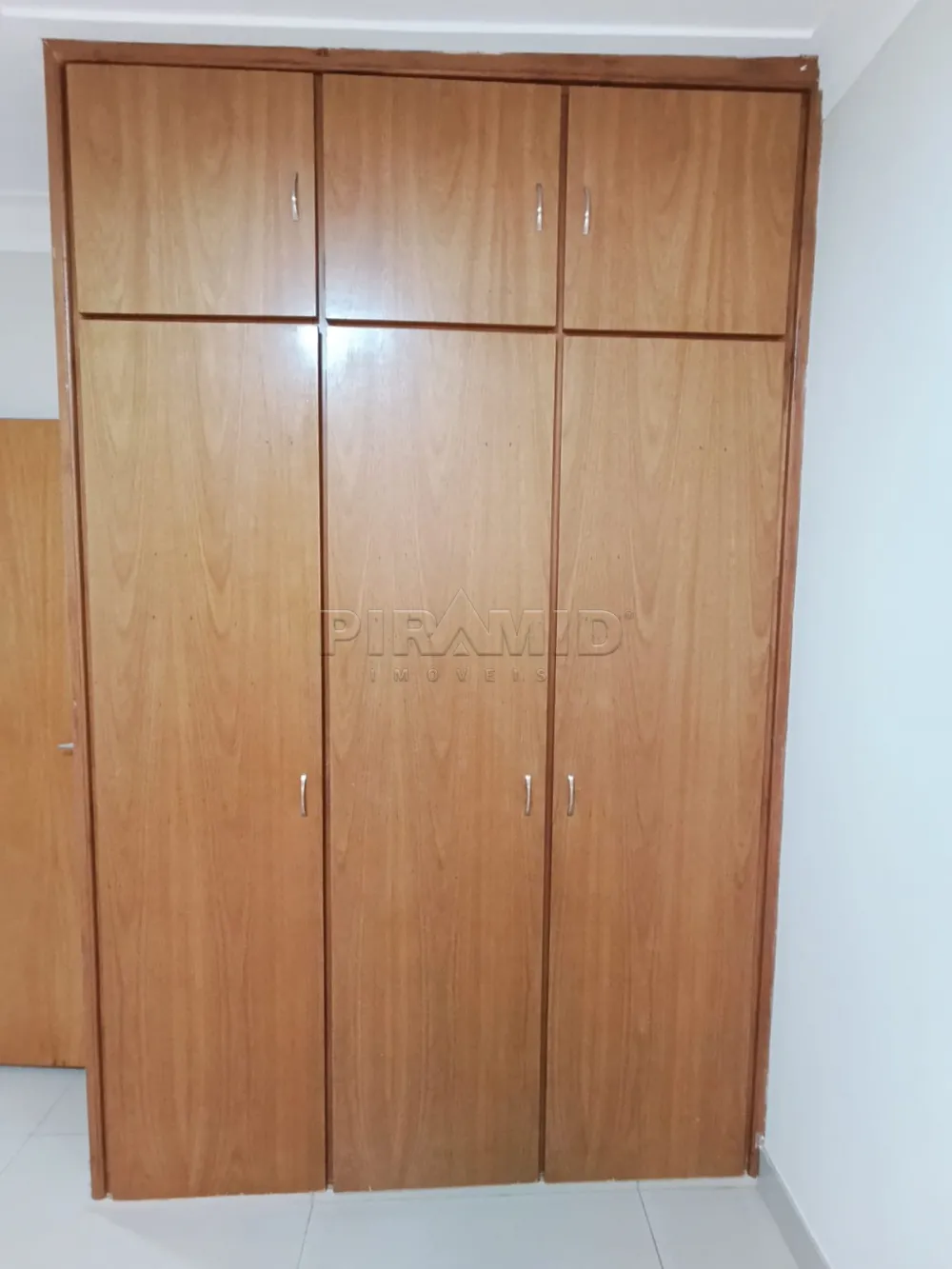 Alugar Apartamento / Padr&atilde;o em Ribeir&atilde;o Preto R$ 1.900,00 - Foto 8