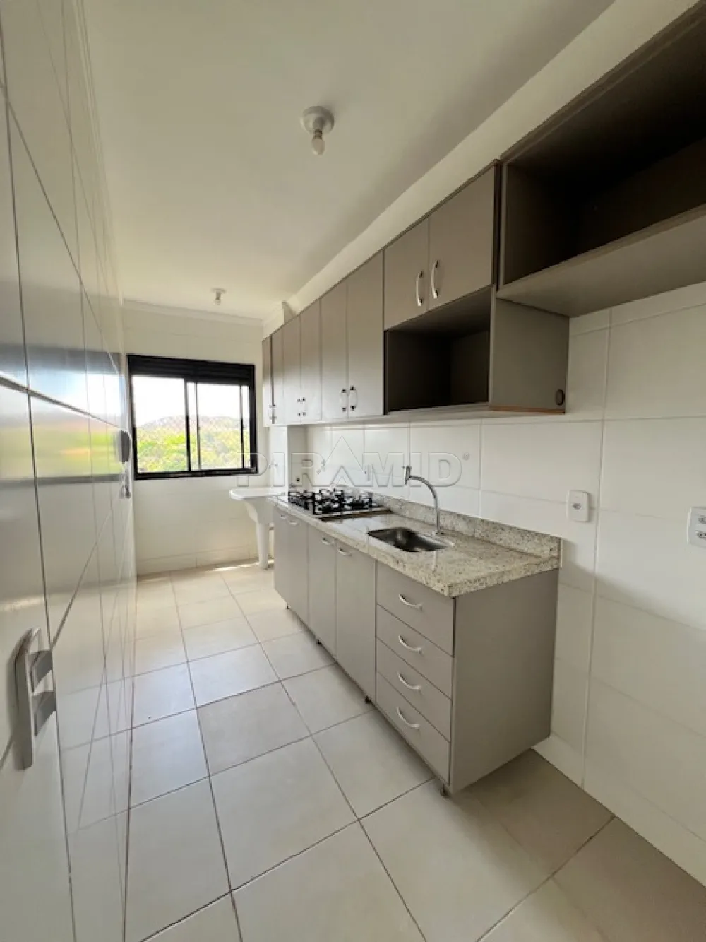 Alugar Apartamento / Padr&atilde;o em Ribeir&atilde;o Preto R$ 1.600,00 - Foto 9