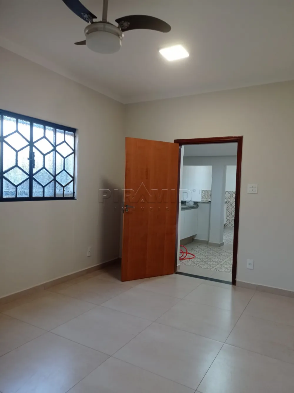 Comprar Casa / Padr&atilde;o em Ribeir&atilde;o Preto R$ 580.000,00 - Foto 3
