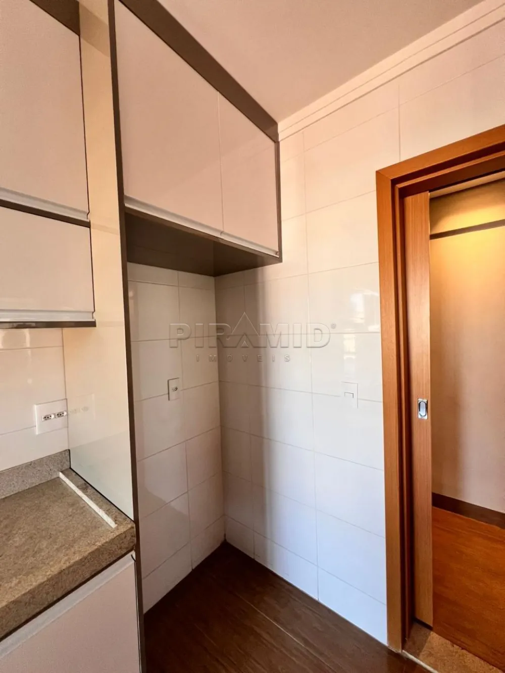 Comprar Apartamento / Padr&atilde;o em Ribeir&atilde;o Preto R$ 560.000,00 - Foto 17