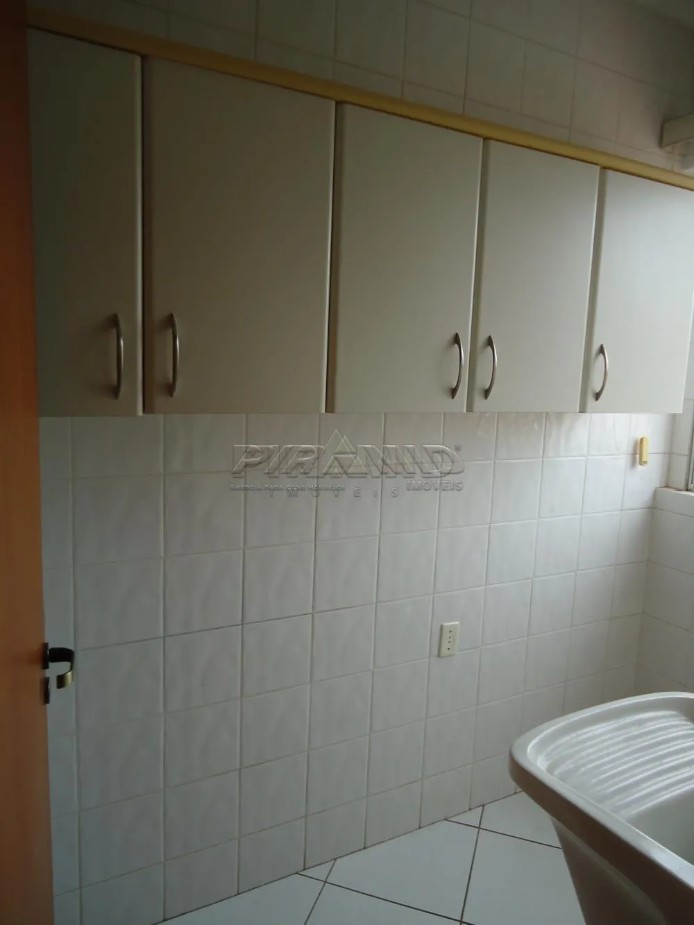 Alugar Apartamento / Padr&atilde;o em Ribeir&atilde;o Preto R$ 880,00 - Foto 8