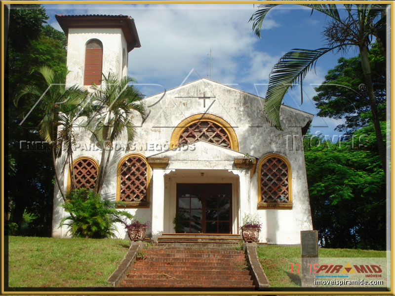 Igreja, que durante muitos anos foram celebradas dominicalmente missas para todos educandos e funcionrios. Hoje est desativada.